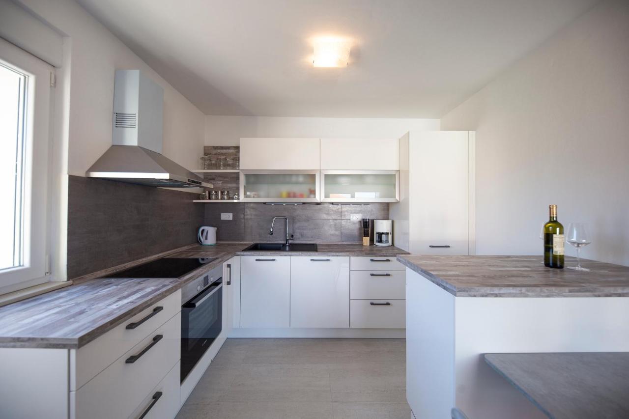 Appartement Apartman 2 Relax Zadar Extérieur photo